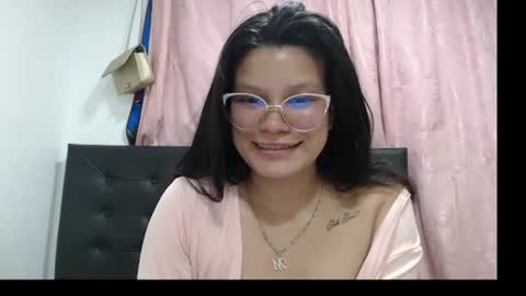 Snapshot of jem_sweet chatting on October 19, 2025, 4:57 am Soy Jem online show from October 19, 2025, 4:57 am