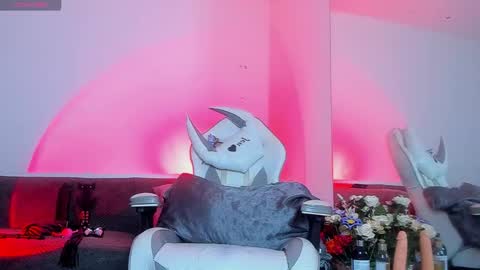 jen online show from October 25, 2025, 7:49 am