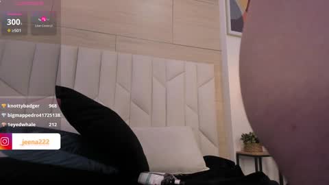 Snapshot of jenaa_ chatting on January 8, 2025, 5:59 pm JEENA online show from January 8, 2025, 5:59 pm