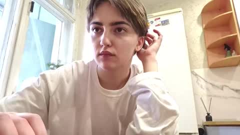 Snapshot of jenedobie chatting on February 19, 2026, 11:17 am Jene online show from February 19, 2026, 11:17 am