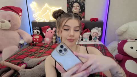 Dolly online show from December 18, 2025, 1:28 pm