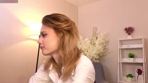 Snapshot of jenifercloudy chatting on June 21, 2026, 12:19 pm jenifercloudy online show from June 21, 2026, 12:19 pm