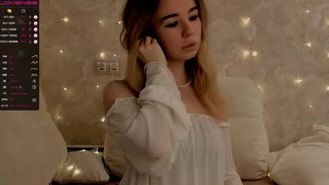 Snapshot of jeniferji chatting on October 23, 2025, 5:01 pm EvaSileZ online show from October 23, 2025, 5:01 pm