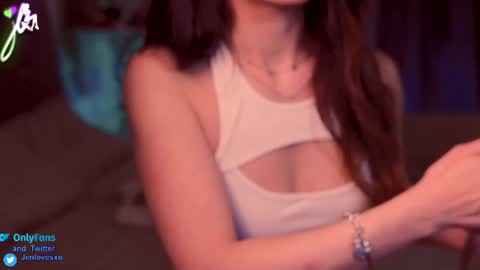 jeniferlovex online show from March 19, 2026, 2:26 am