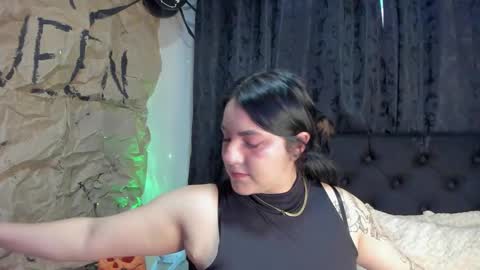 Snapshot of jeniferpowell_nm chatting on October 31, 2025, 11:22 am jeniferpowell_nm online show from October 31, 2025, 11:22 am