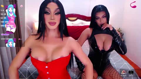 Snapshot of jenifers_body chatting on January 20, 2025, 11:21 pm Queen Jenifer online show from January 20, 2025, 11:21 pm