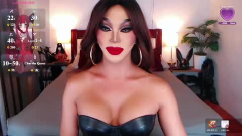 Queen Jenifer online show from April 26, 2026, 6:27 pm