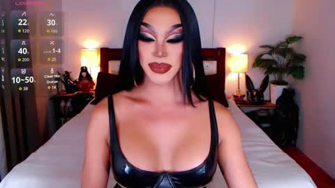 Queen Jenifer online show from April 30, 2026, 6:47 pm