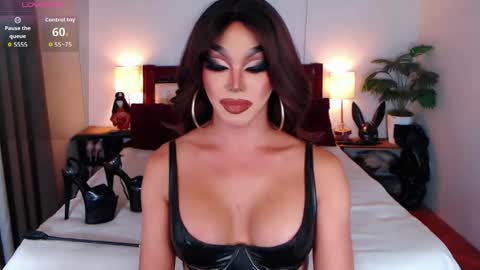 Queen Jenifer online show from May 2, 2026, 7:19 pm