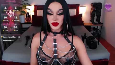 Snapshot of jenifers_body chatting on July 24, 2026, 4:21 am Queen Jenifer online show from July 24, 2026, 4:21 am