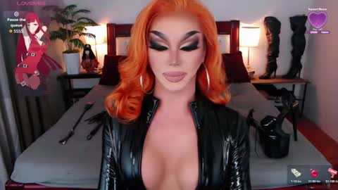 Snapshot of jenifers_body chatting on July 31, 2026, 5:51 am Queen Jenifer online show from July 31, 2026, 5:51 am