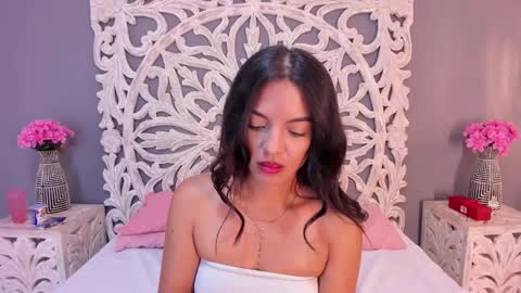 Snapshot of jenifferlopez_ chatting on October 7, 2025, 7:22 pm Samanta online show from October 7, 2025, 7:22 pm