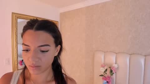 Snapshot of jenifferlopez_ chatting on November 13, 2025, 5:12 pm Samanta online show from November 13, 2025, 5:12 pm