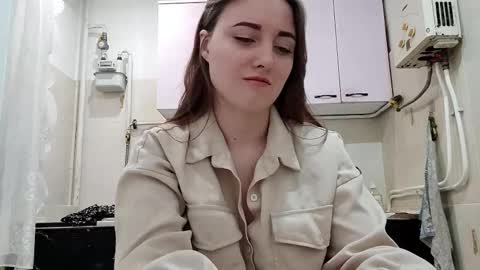 Jeniffer online show from December 16, 2025, 8:14 pm