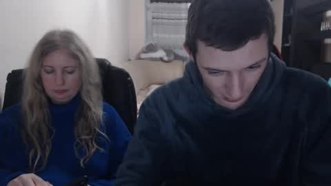 Snapshot of jenisandpeter chatting on February 5, 2025, 6:04 pm JenisAndPeter online show from February 5, 2025, 6:04 pm