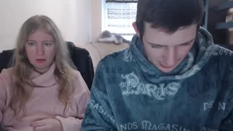 Snapshot of jenisandpeter chatting on February 10, 2025, 7:04 am JenisAndPeter online show from February 10, 2025, 7:04 am