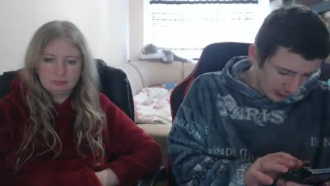 Snapshot of jenisandpeter chatting on February 11, 2025, 7:02 am JenisAndPeter online show from February 11, 2025, 7:02 am