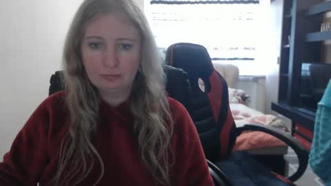 Snapshot of jenisandpeter chatting on February 11, 2025, 10:04 am JenisAndPeter online show from February 11, 2025, 10:04 am