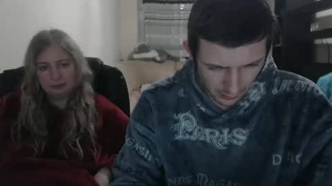 Snapshot of jenisandpeter chatting on February 14, 2025, 6:19 pm JenisAndPeter online show from February 14, 2025, 6:19 pm