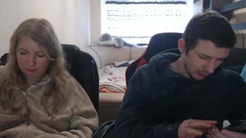 Snapshot of jenisandpeter chatting on February 18, 2025, 6:26 am JenisAndPeter online show from February 18, 2025, 6:26 am