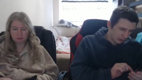 Snapshot of jenisandpeter chatting on February 20, 2025, 7:01 am JenisAndPeter online show from February 20, 2025, 7:01 am