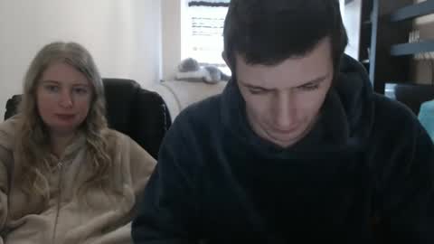 Snapshot of jenisandpeter chatting on February 21, 2025, 1:44 pm JenisAndPeter online show from February 21, 2025, 1:44 pm