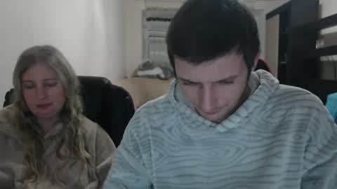 Snapshot of jenisandpeter chatting on February 22, 2025, 9:26 pm JenisAndPeter online show from February 22, 2025, 9:26 pm