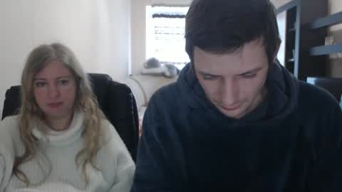 Snapshot of jenisandpeter chatting on March 5, 2025, 7:05 am JenisAndPeter online show from March 5, 2025, 7:05 am