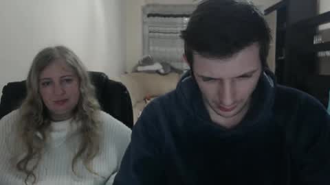 Snapshot of jenisandpeter chatting on March 5, 2025, 7:17 pm JenisAndPeter online show from March 5, 2025, 7:17 pm