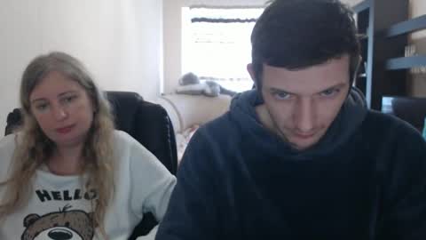 Snapshot of jenisandpeter chatting on March 8, 2025, 10:11 am JenisAndPeter online show from March 8, 2025, 10:11 am
