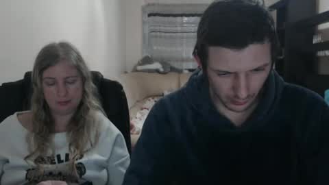 Snapshot of jenisandpeter chatting on March 9, 2025, 7:05 pm JenisAndPeter online show from March 9, 2025, 7:05 pm