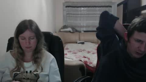 Snapshot of jenisandpeter chatting on March 11, 2025, 9:04 pm JenisAndPeter online show from March 11, 2025, 9:04 pm