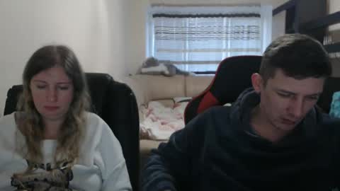 Snapshot of jenisandpeter chatting on March 12, 2025, 3:40 pm JenisAndPeter online show from March 12, 2025, 3:40 pm