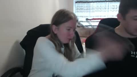 JenisAndPeter online show from October 5, 2025, 7:17 am