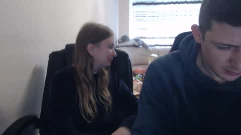 JenisAndPeter online show from October 29, 2025, 7:10 am