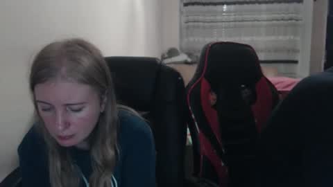 JenisAndPeter online show from October 31, 2025, 7:48 pm