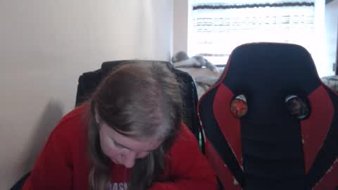 JenisAndPeter online show from November 18, 2025, 8:30 am