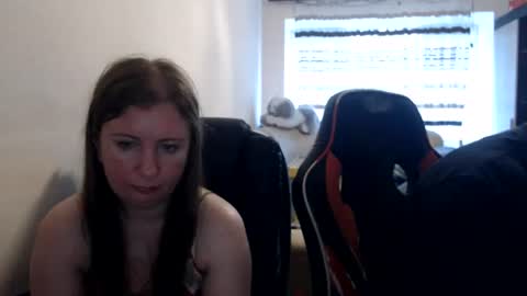 JenisAndPeter online show from July 5, 2026, 5:14 am