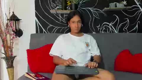 Snapshot of jenkinsthomson chatting on January 11, 2025, 9:36 pm JenkinsThomson online show from January 11, 2025, 9:36 pm