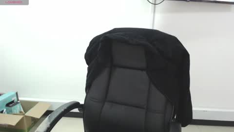 jenn online show from September 26, 2025, 4:44 pm