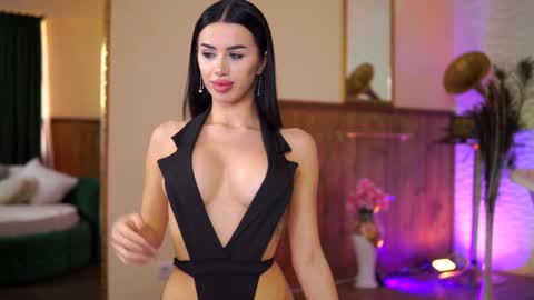 jenna_day online show from January 13, 2025, 8:47 am