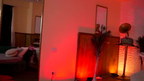 jenna_day online show from February 16, 2025, 6:32 am