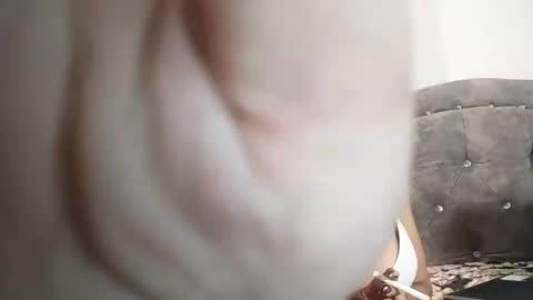 Snapshot of jenna_grey24 chatting on October 22, 2025, 12:00 am Isabella online show from October 22, 2025, 12:00 am