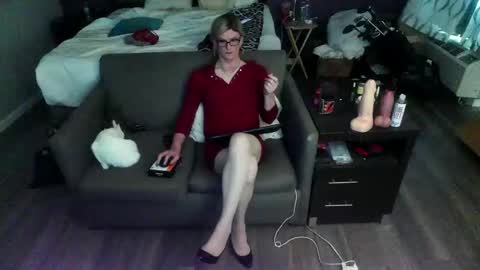 Jenna Cross online show from May 26, 2026, 9:00 pm