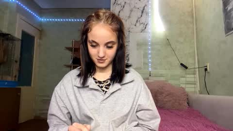 Mia online show from January 19, 2026, 10:41 am