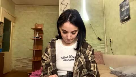 Mia online show from February 5, 2026, 12:10 pm