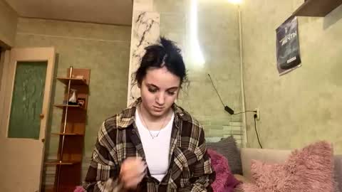 Mia online show from February 6, 2026, 11:02 am