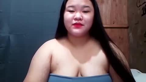 jennalyn_19 online show from February 8, 2026, 8:29 am
