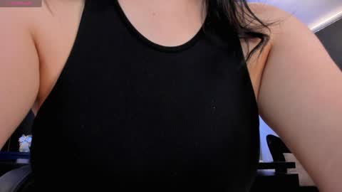 Jenna Olson  online show from December 31, 2024, 4:57 pm