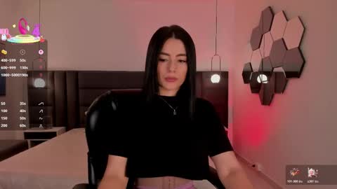 Jenna Olson  online show from December 15, 2025, 6:34 pm